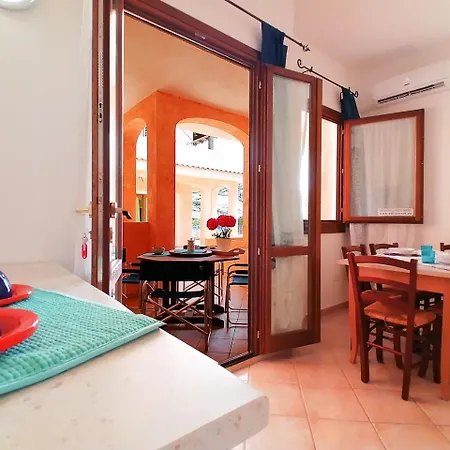Holiday home Rosy
