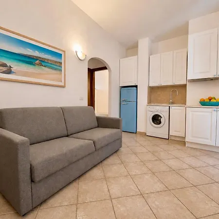 Rosy Two-bedroom With Pool *