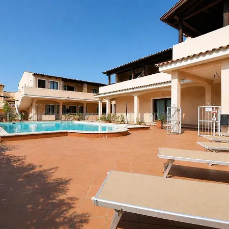 Rosy Two-bedroom With Pool * Porto Cervo