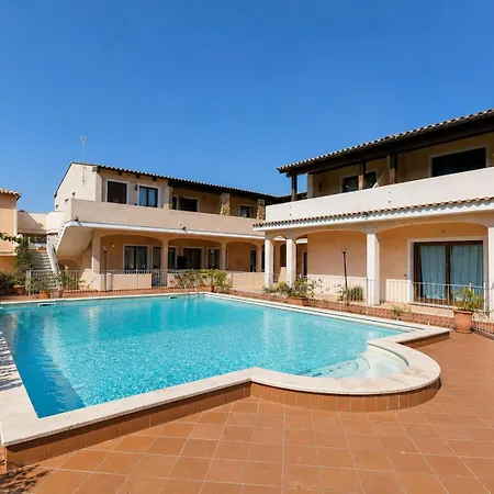 Rosy Two-bedroom With Pool Holiday home *
